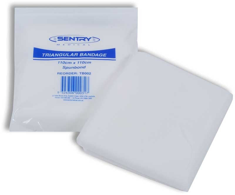 Sentry Medical triangular bandage, 110cm x 110cm