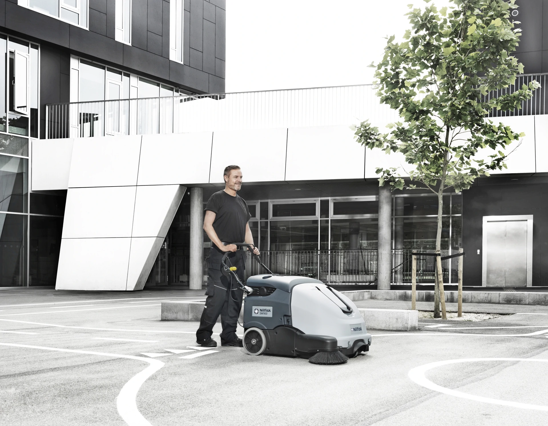 Nilfisk SW900 large walk behind sweeper