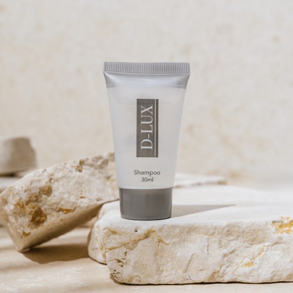 DLux Shampoo 30mL Carton of 300