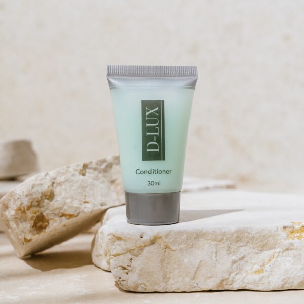 DLux Conditioner 30mL Carton of 300