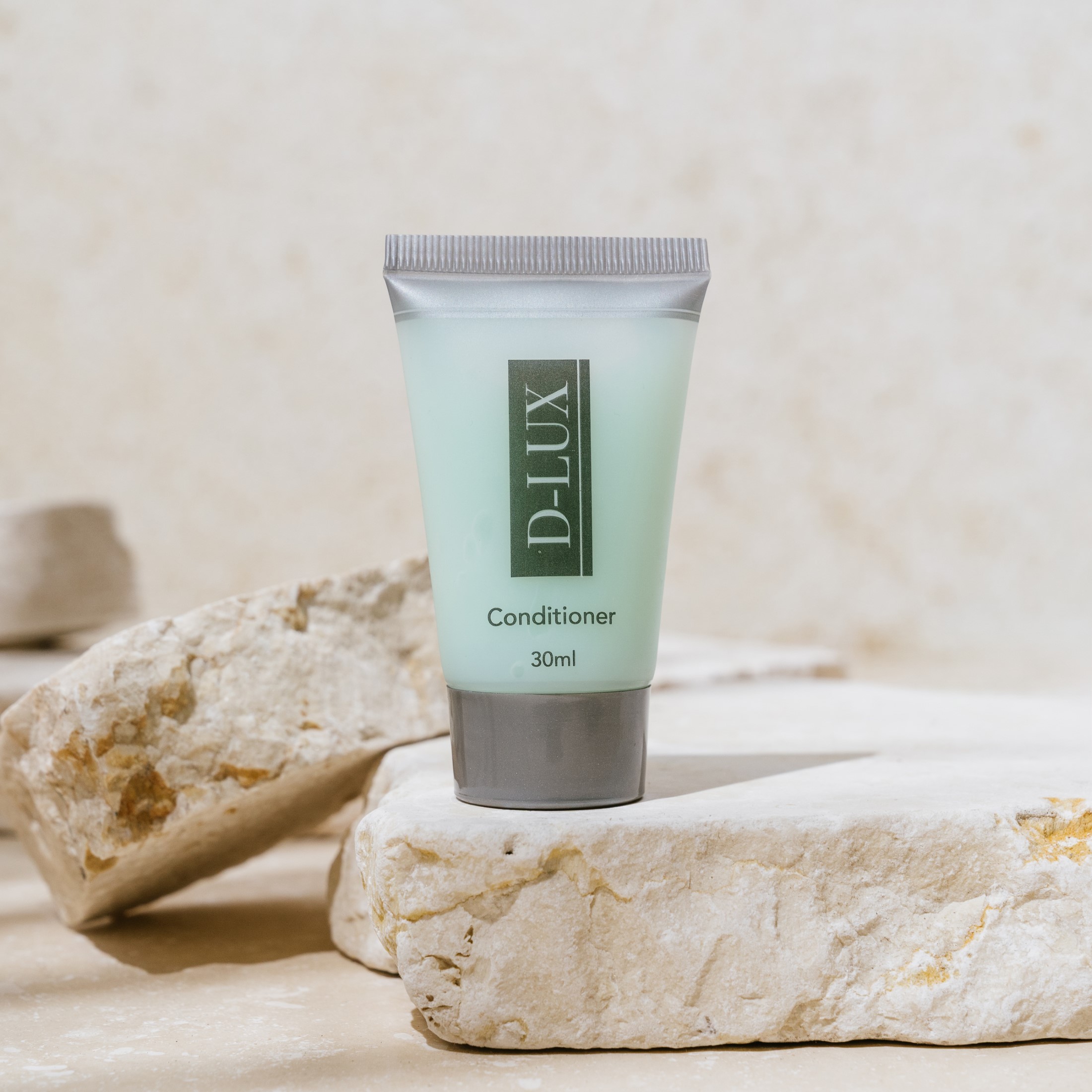 DLux Conditioner 30mL Carton of 300